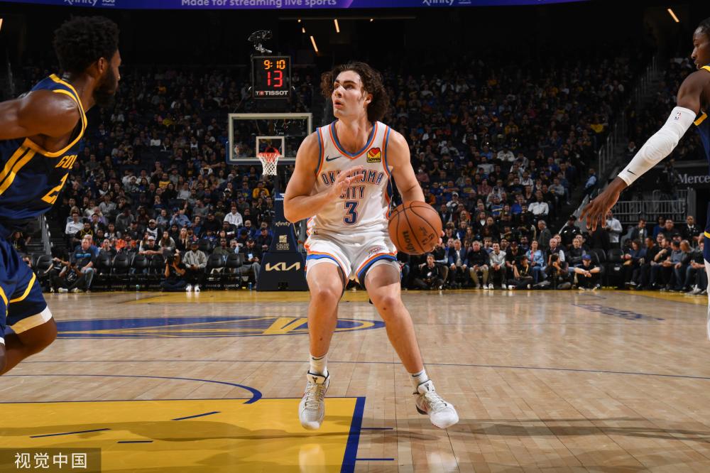 裁判之间的 裁判之间的