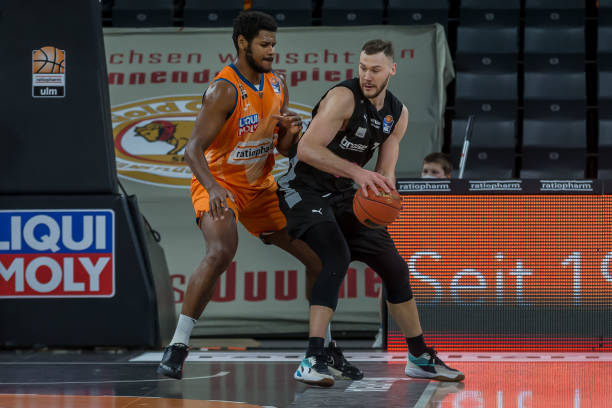 成为衡量一 成为衡量一